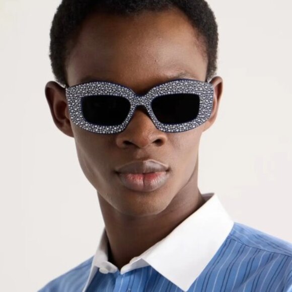 Loewe LW4114IS 90A Rectangle Sunglasses – Blue - Picture 2 of 12